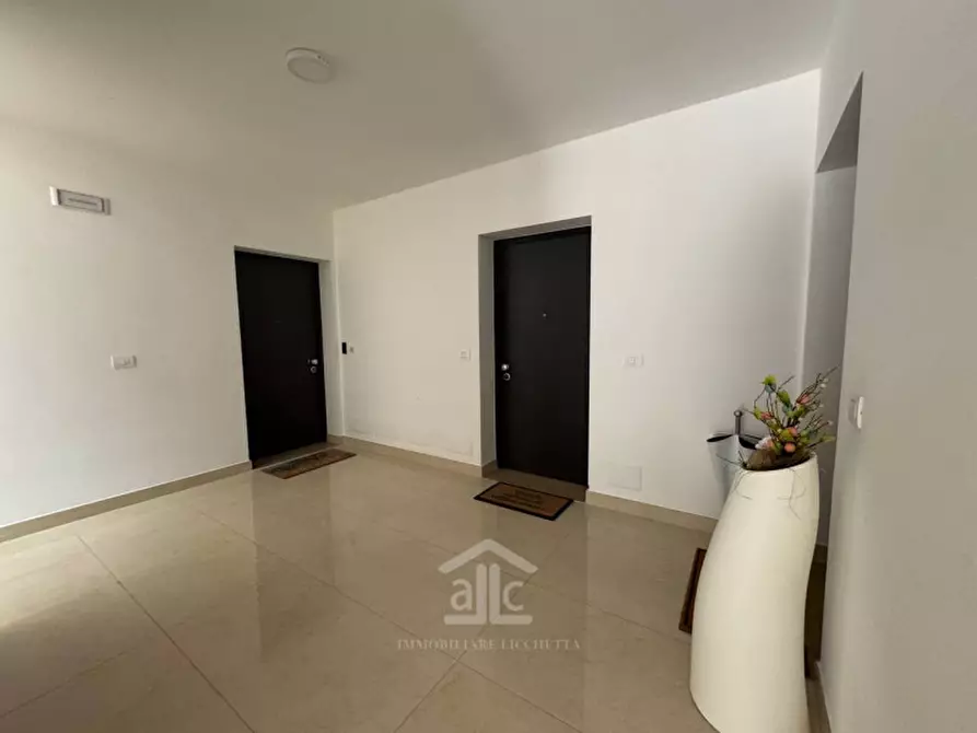 Immagine 13 di Appartamento in vendita  in via san pietro in lama a Lecce