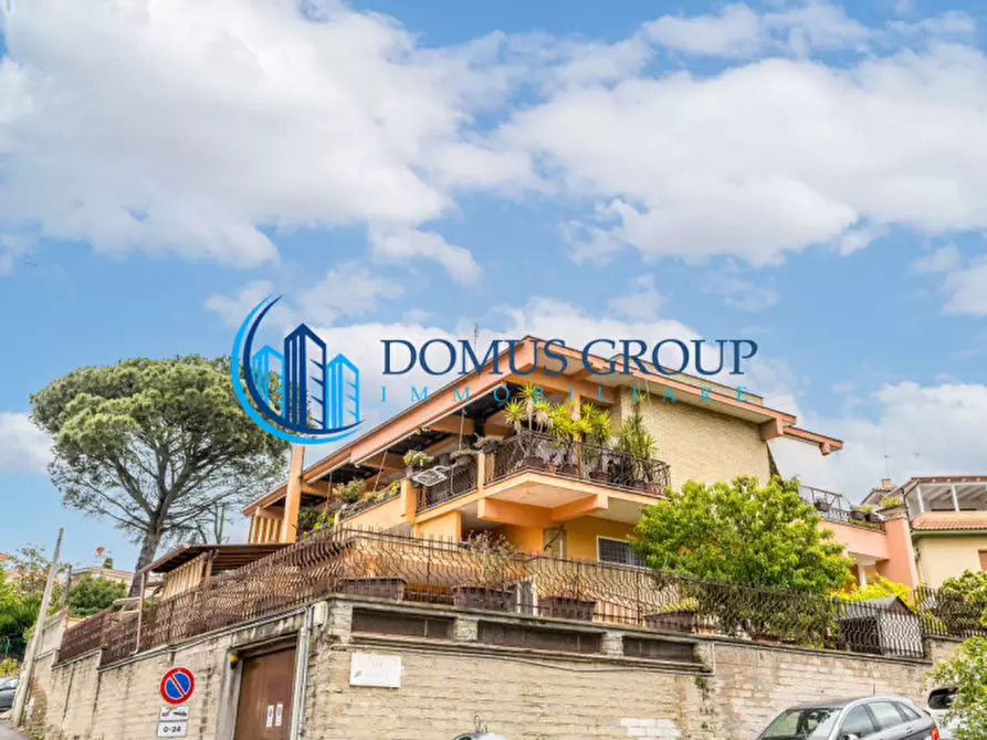 Immagine 34 di Appartamento in vendita  in Via Robbio a Roma