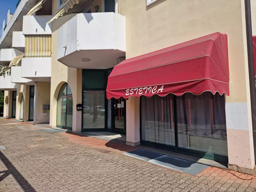 Immagine 2 di Negozio in vendita  in Via Roma a Vigodarzere