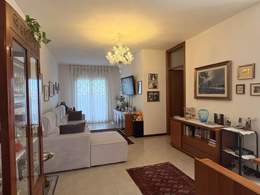 Immagine 10 di Appartamento in vendita  in Via Giuseppe Verdi a Santa Maria Di Sala