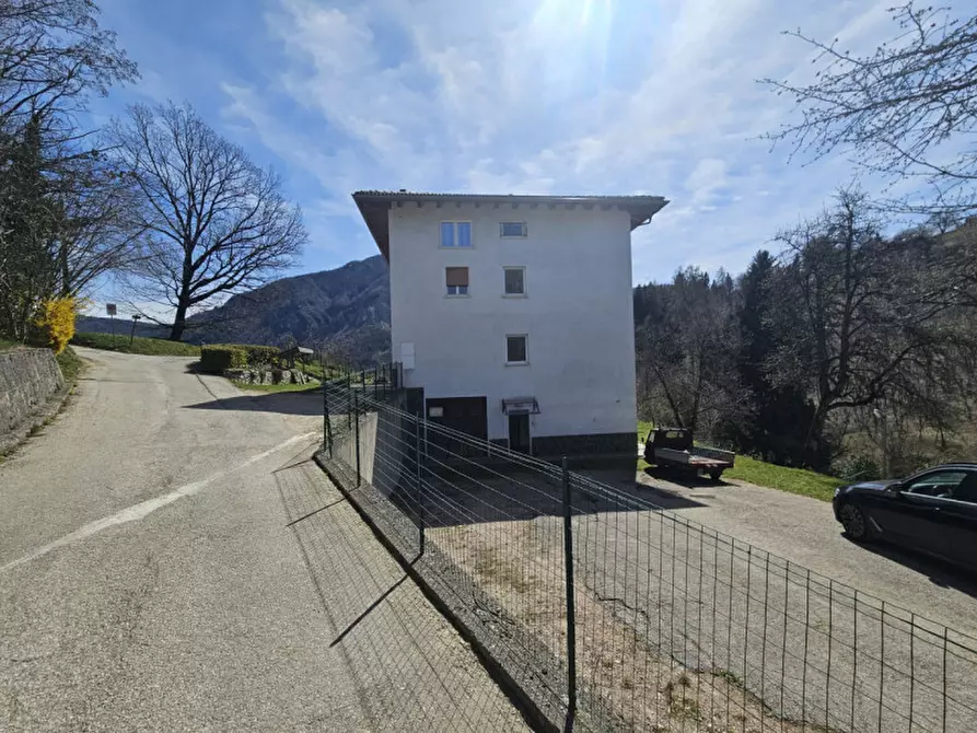 Immagine 21 di Appartamento in vendita  in Frazione Campregheri 23 a Altopiano Della Vigolana