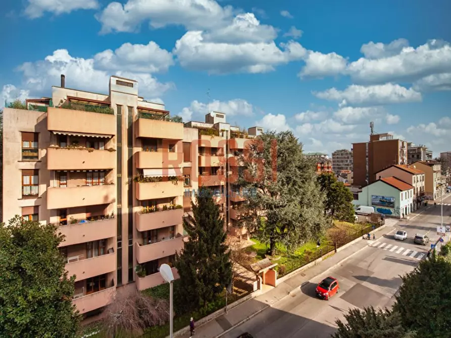 Immagine 8 di Appartamento in affitto  in VIA CAVALLOTTI a Monza