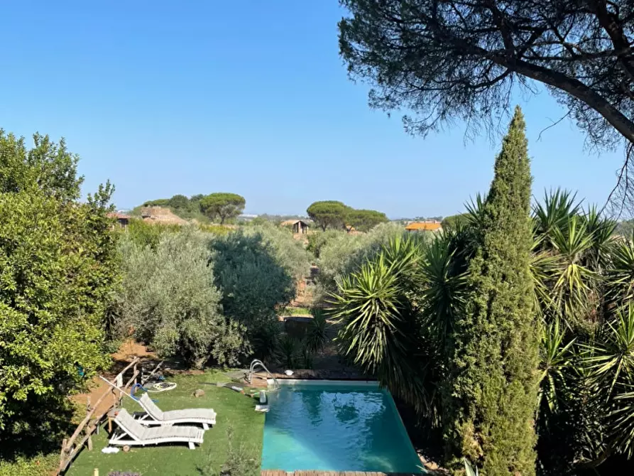 Immagine 4 di Villa in vendita  in Via di Fioranello a Roma
