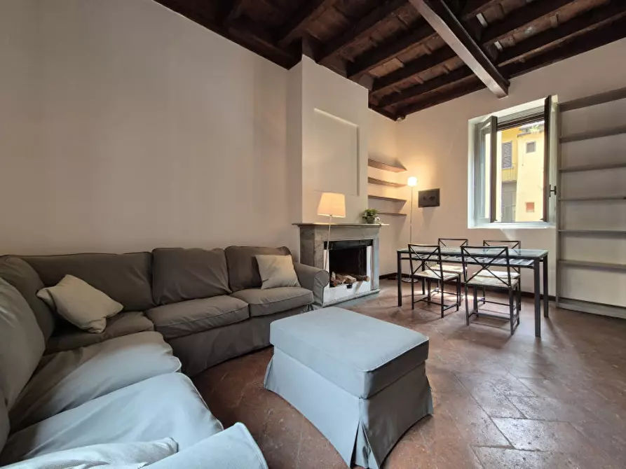 Immagine 2 di Appartamento in affitto  in Alzaia Naviglio Grande 26 a Milano