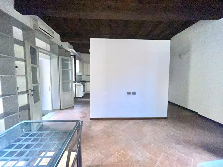 Immagine 6 di Appartamento in affitto  in Alzaia Naviglio Grande 26 a Milano
