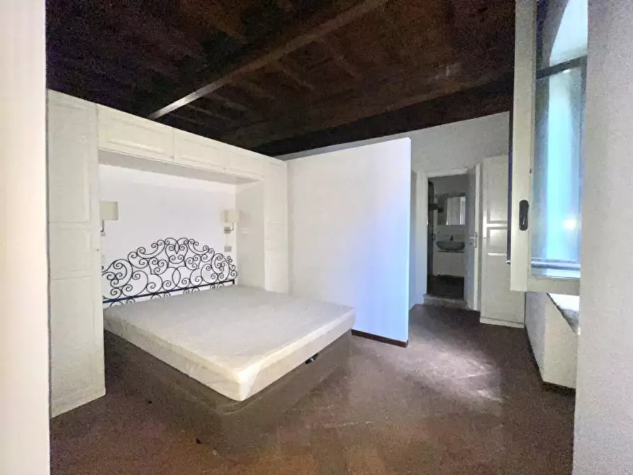 Immagine 11 di Appartamento in affitto  in Alzaia Naviglio Grande 26 a Milano