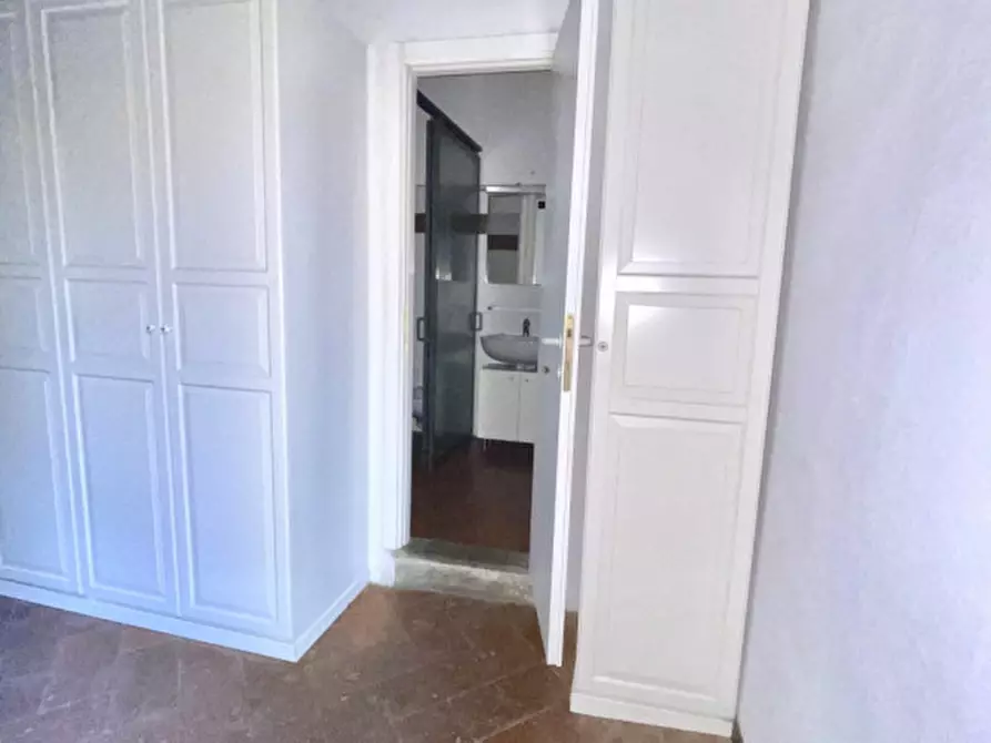 Immagine 12 di Appartamento in affitto  in Alzaia Naviglio Grande 26 a Milano