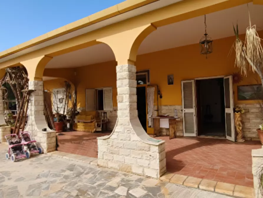 Immagine 2 di Villa in vendita  in Contrada Fascianello a Fasano