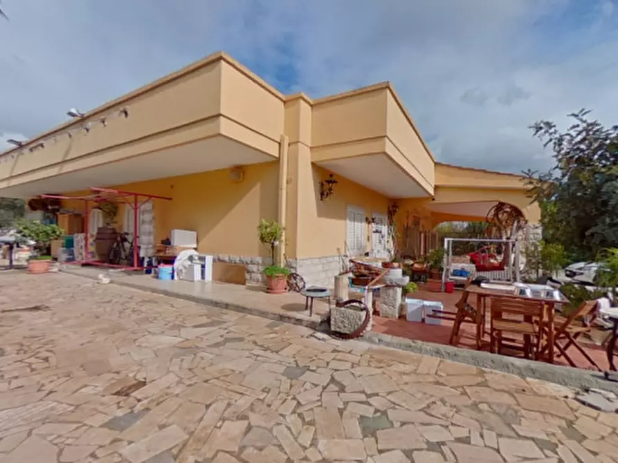 Immagine 10 di Villa in vendita  in Contrada Fascianello a Fasano