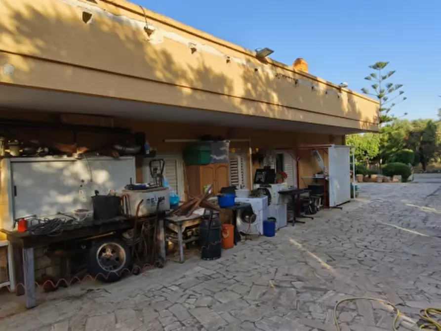 Immagine 11 di Villa in vendita  in Contrada Fascianello a Fasano