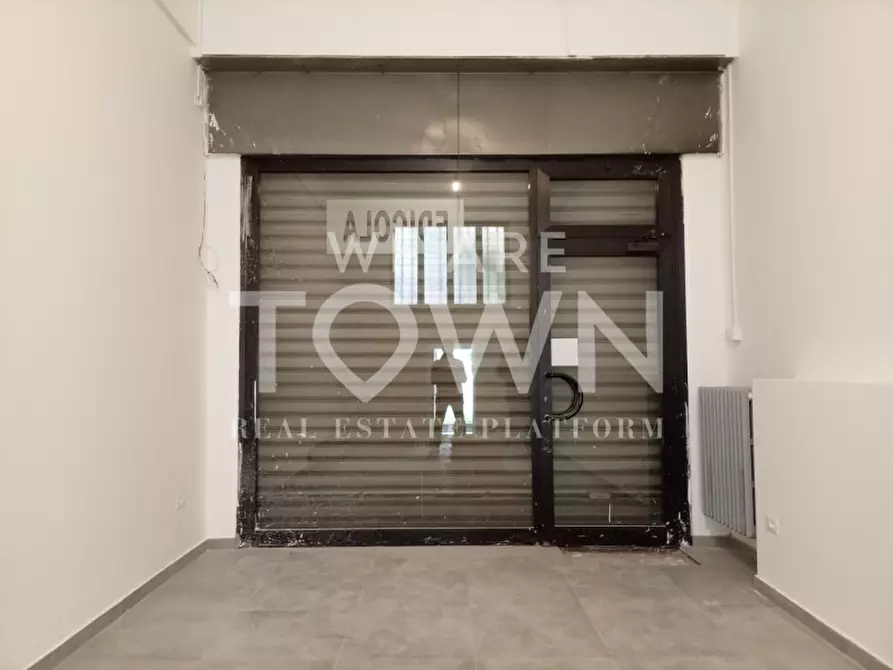 Immagine 4 di Negozio in affitto  in Viale Carlo Espinasse 84 a Milano