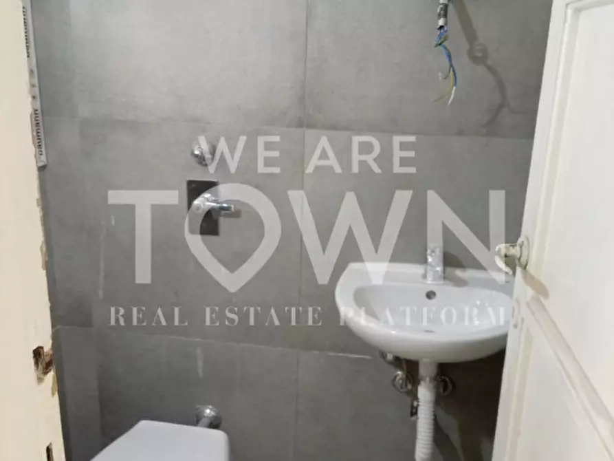 Immagine 11 di Negozio in affitto  in Viale Carlo Espinasse 84 a Milano