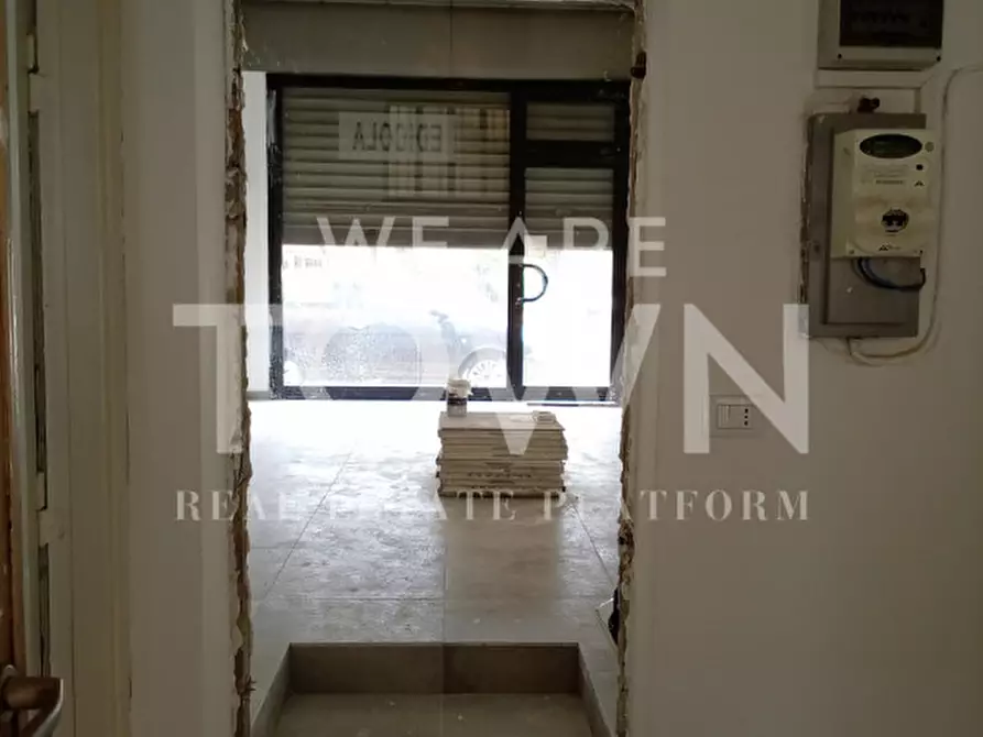 Immagine 13 di Negozio in affitto  in Viale Carlo Espinasse 84 a Milano