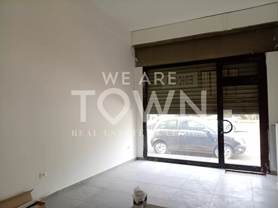 Immagine 16 di Negozio in affitto  in Viale Carlo Espinasse 84 a Milano