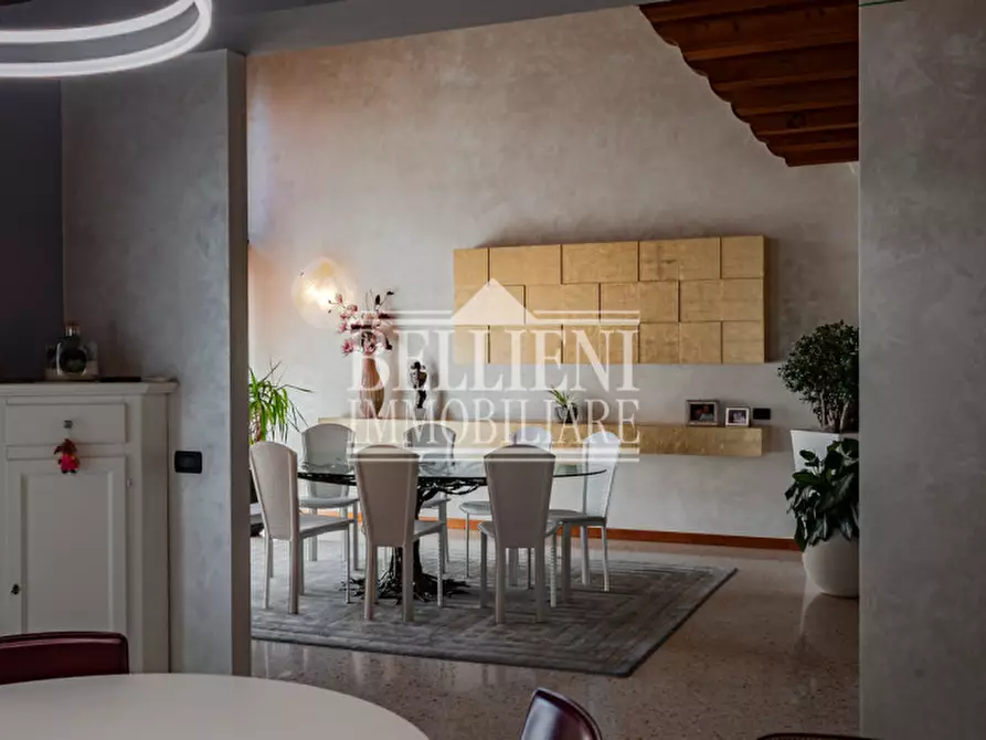 Immagine 5 di Villa in vendita  in Via Francesco Crispi a Costabissara