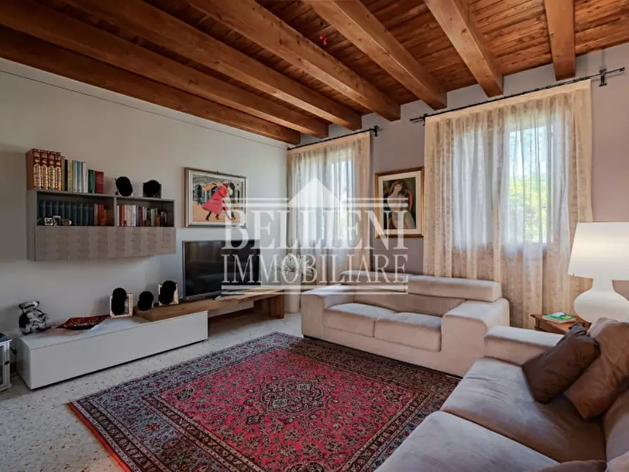 Immagine 9 di Villa in vendita  in Via Francesco Crispi a Costabissara