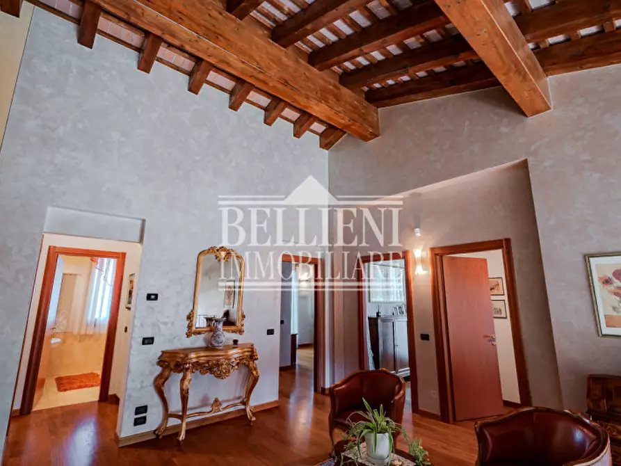 Immagine 13 di Villa in vendita  in Via Francesco Crispi a Costabissara