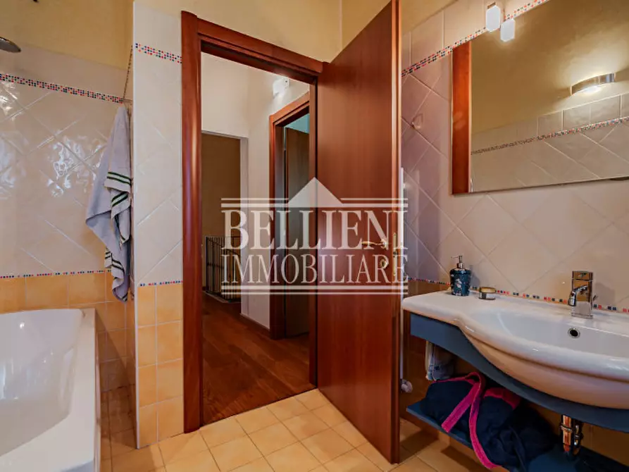 Immagine 26 di Villa in vendita  in Via Francesco Crispi a Costabissara