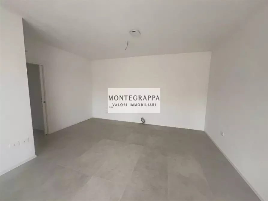Immagine 4 di Appartamento in vendita  in Via Ottone Brentari a Rossano Veneto