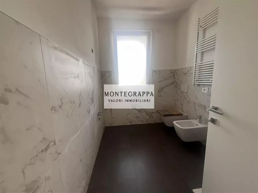Immagine 8 di Appartamento in vendita  in Via Ottone Brentari a Rossano Veneto