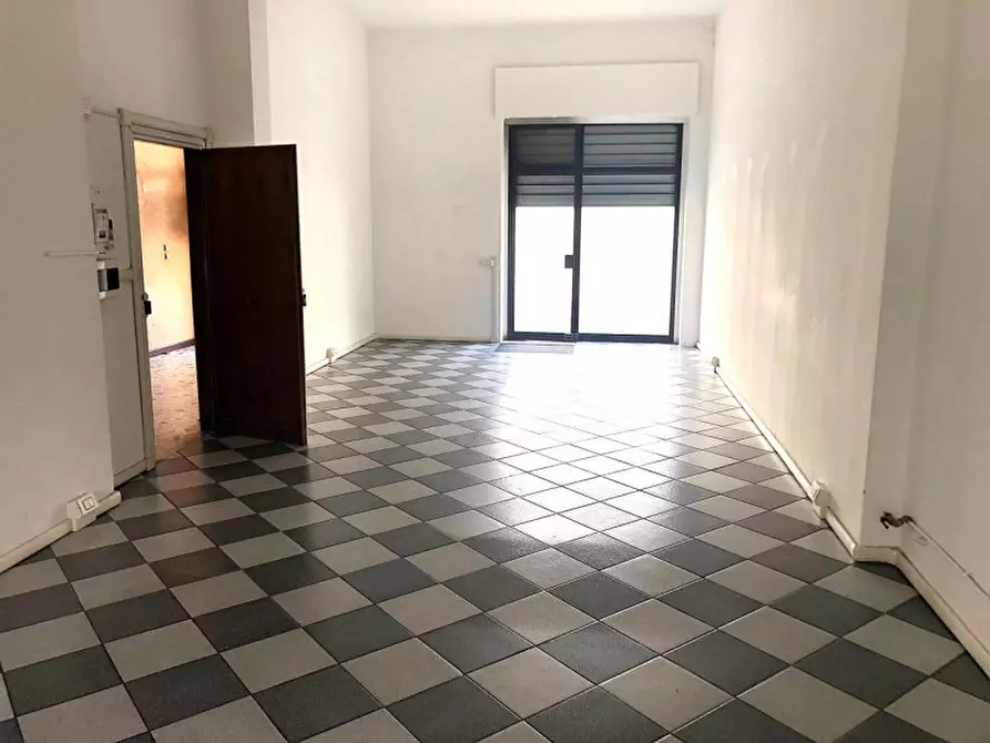 Immagine 4 di Negozio in vendita  in Via San Rocchino a Brescia