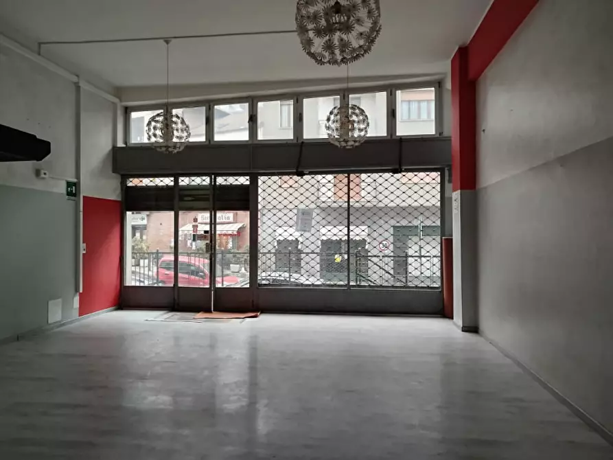 Immagine 1 di Negozio in affitto  in VIA ROMA 112 a Pino Torinese
