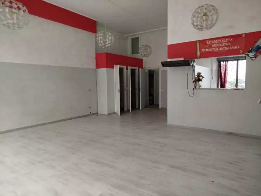 Immagine 14 di Negozio in affitto  in VIA ROMA 112 a Pino Torinese