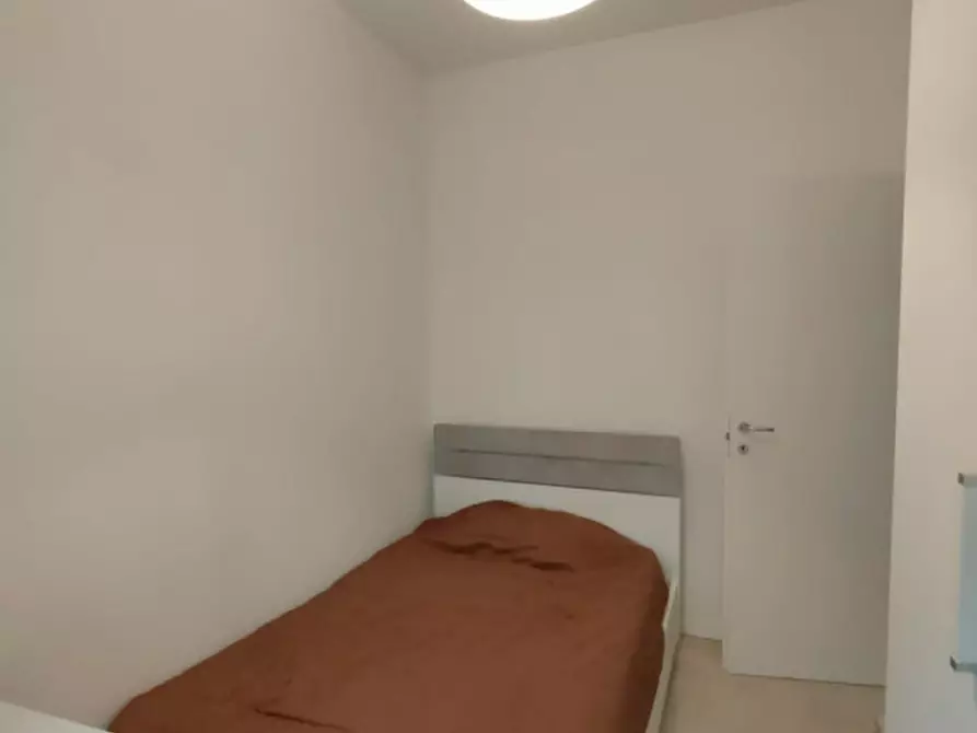 Immagine 9 di Camera in affitto  in Via Marco Aurelio Cavedagni, 10 a Parma