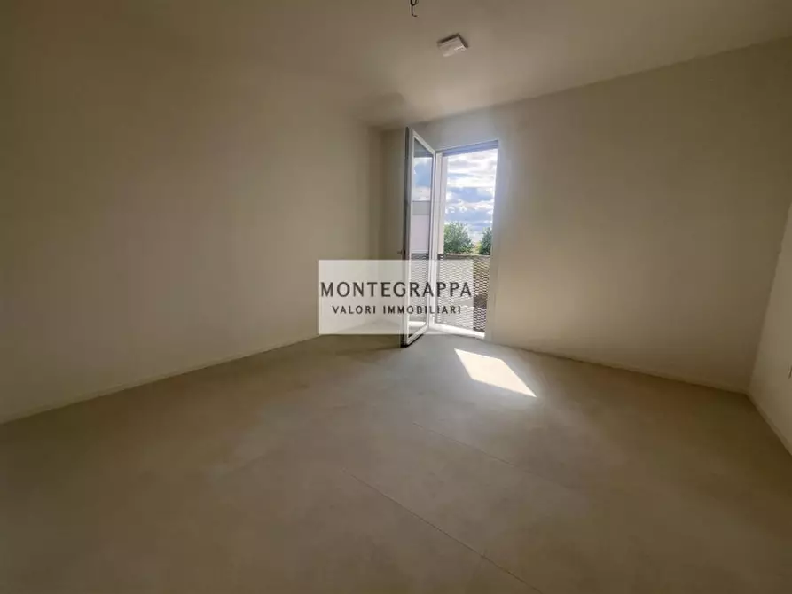 Immagine 8 di Appartamento in vendita  in Via Venticinque Aprile a Rossano Veneto