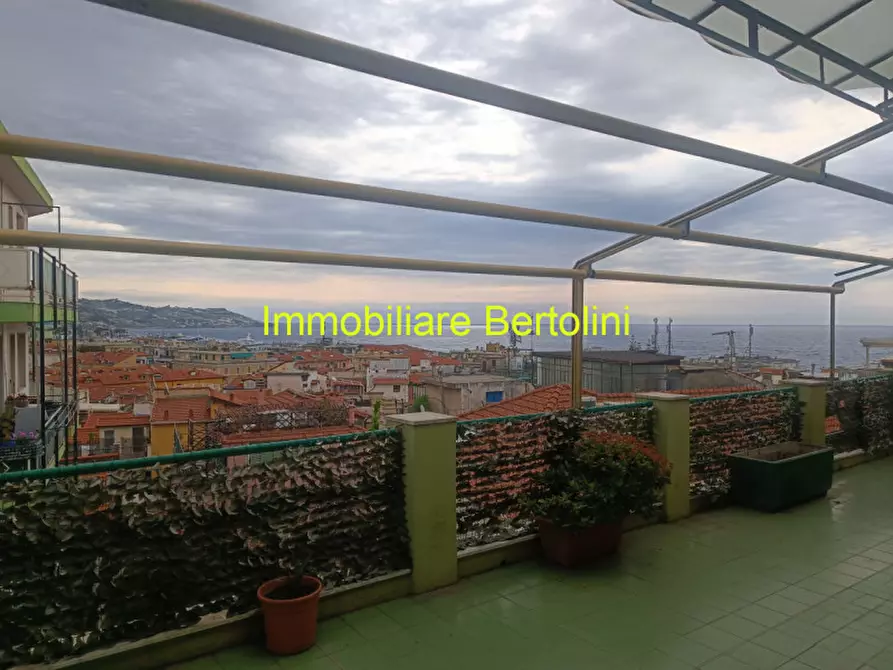 Immagine 2 di Appartamento in vendita  in CORSO INGLESI a San Remo