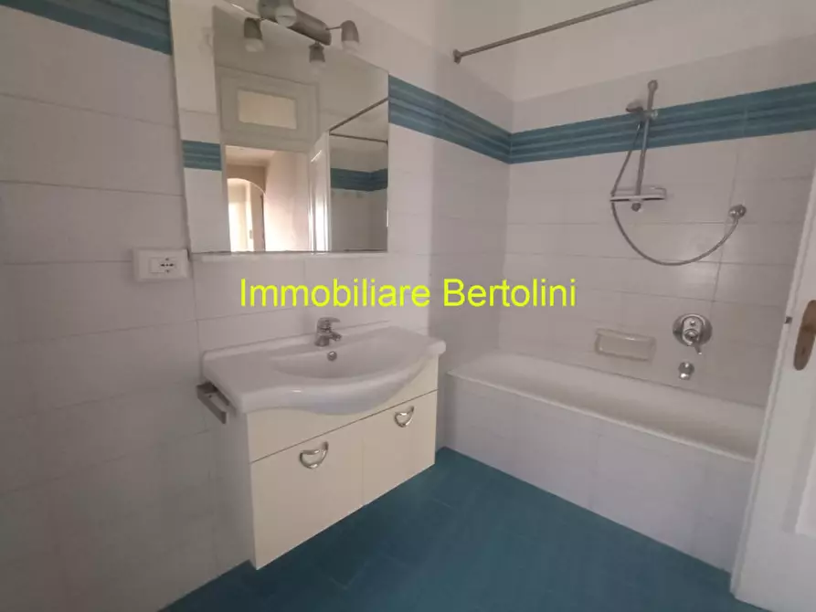 Immagine 11 di Appartamento in vendita  in CORSO INGLESI a San Remo