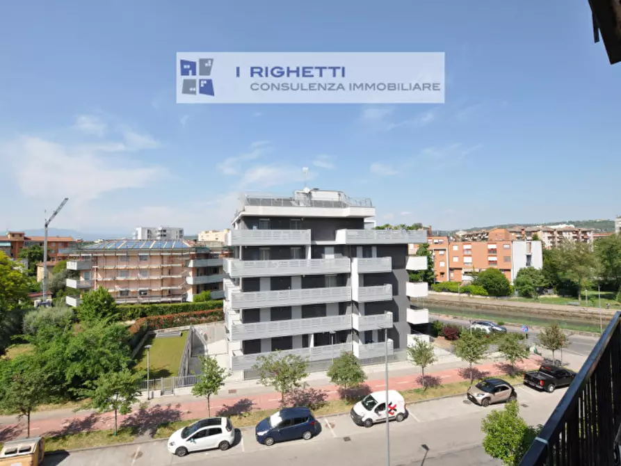 Immagine 7 di Appartamento in vendita  in Viale Sicilia a Verona