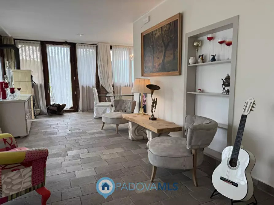 Immagine 1 di Villa in affitto  in Via Friuli a Padova