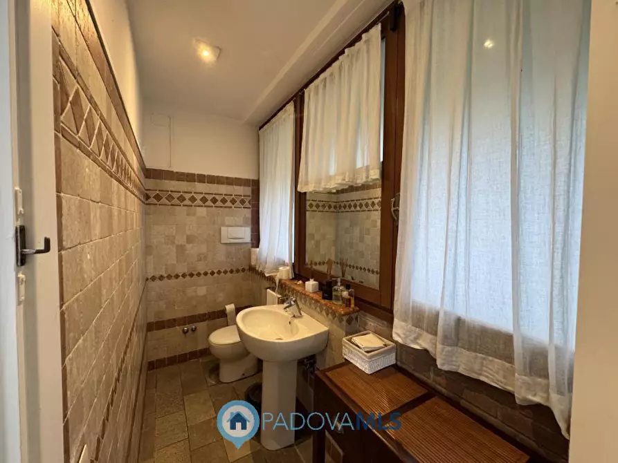 Immagine 12 di Villa in affitto  in Via Friuli a Padova