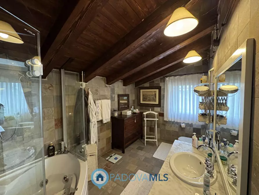 Immagine 20 di Villa in affitto  in Via Friuli a Padova