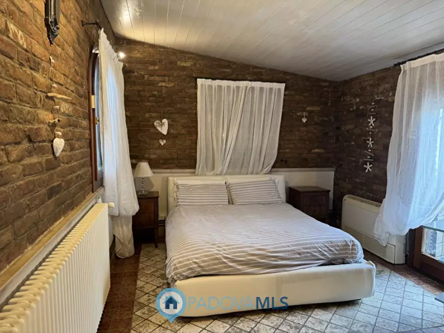 Immagine 27 di Villa in affitto  in Via Friuli a Padova