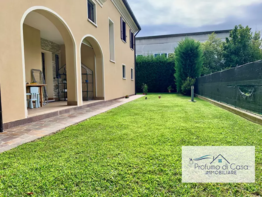 Immagine 1 di Villa in vendita  in Via Santo Stefano a Vigonza