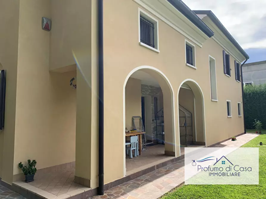 Immagine 2 di Villa in vendita  in Via Santo Stefano a Vigonza
