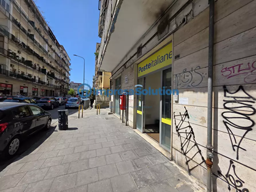 Immagine 2 di Negozio in affitto  in Via Diocleziano a Napoli