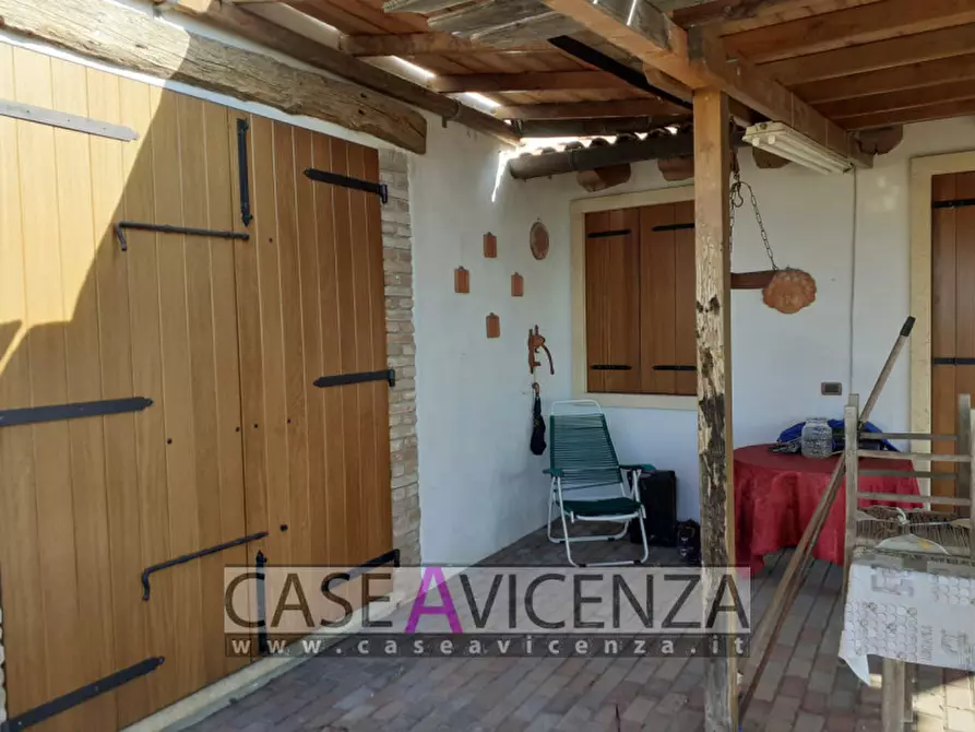 Immagine 4 di Villa in vendita  in Via Chiesa a Nanto