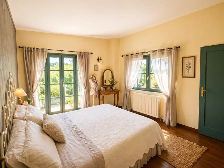Immagine 26 di Villa in vendita  in VIA SOLE RUIU a Olbia