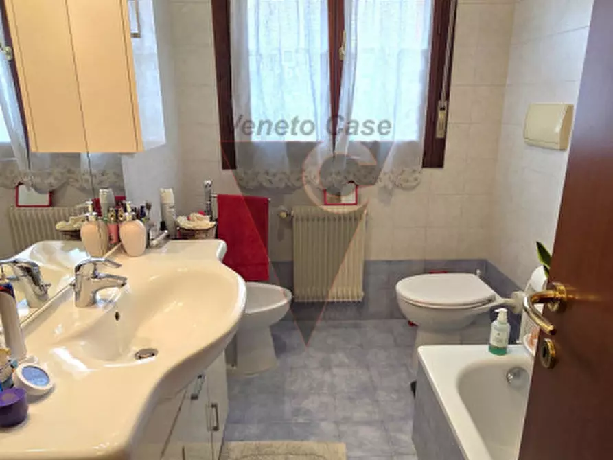 Immagine 4 di Appartamento in vendita  in Via Claudio Monteverdi a Campagna Lupia