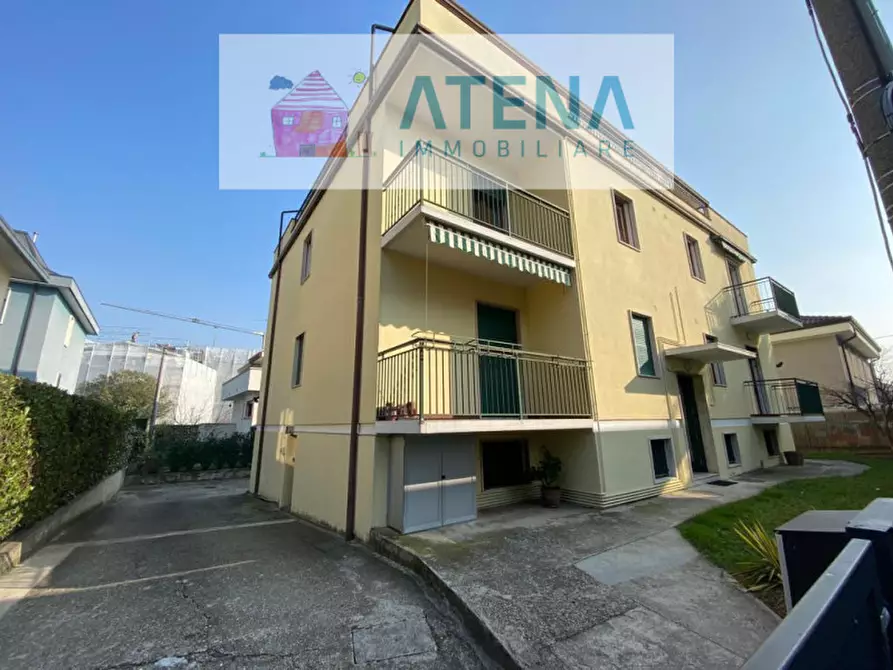 Immagine 9 di Camera in affitto  in via stendhal a Padova