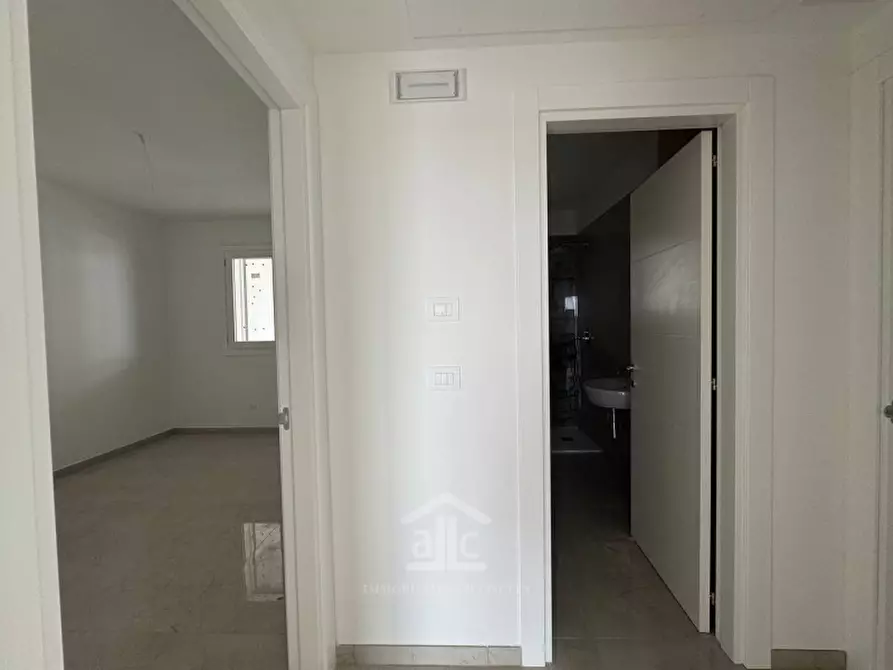 Immagine 8 di Appartamento in vendita  in via san pietro in lama a Lecce