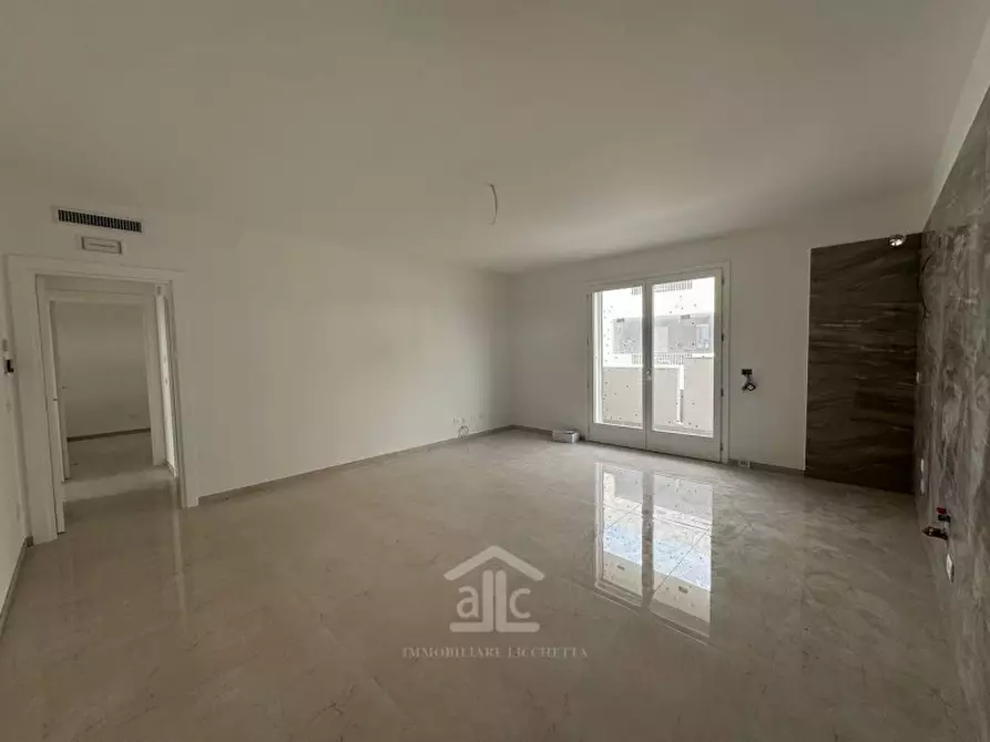 Immagine 13 di Appartamento in vendita  in via san pietro in lama a Lecce