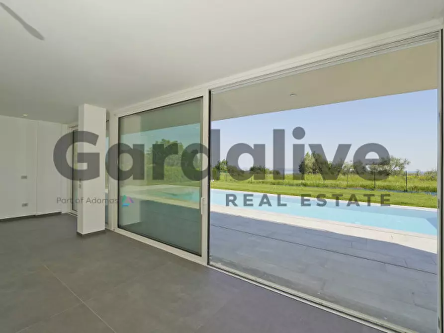 Immagine 8 di Villa in vendita  in Via San Martino a Manerba Del Garda