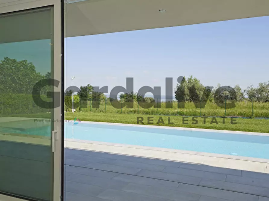 Immagine 10 di Villa in vendita  in Via San Martino a Manerba Del Garda