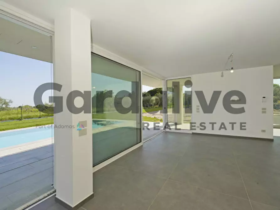 Immagine 13 di Villa in vendita  in Via San Martino a Manerba Del Garda