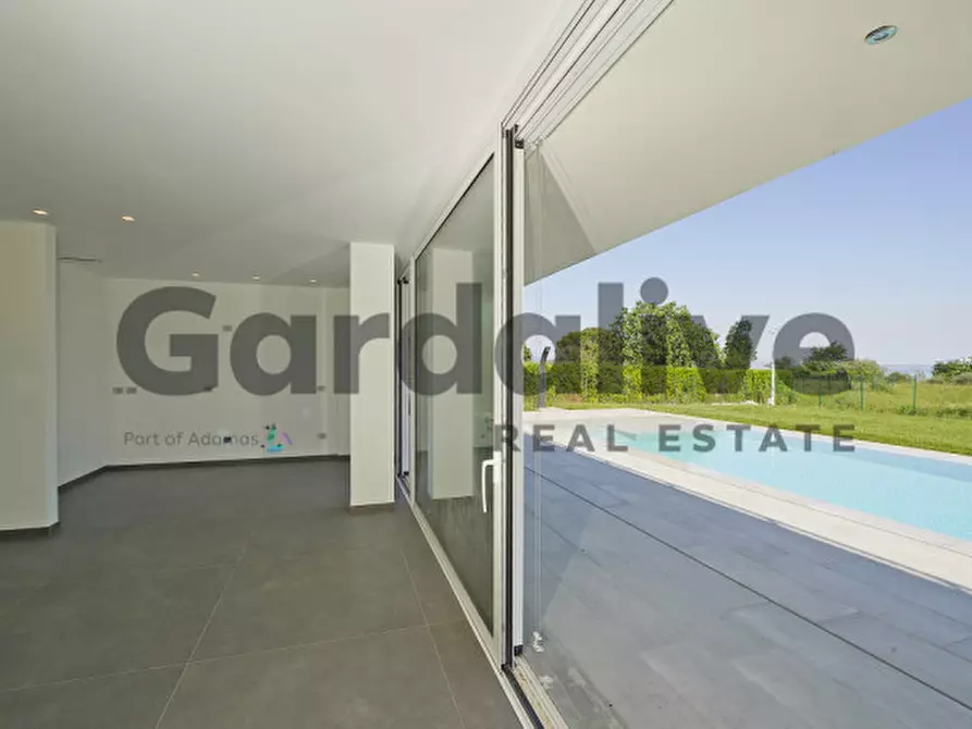 Immagine 14 di Villa in vendita  in Via San Martino a Manerba Del Garda