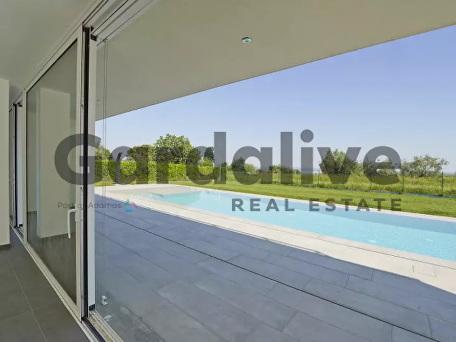 Immagine 15 di Villa in vendita  in Via San Martino a Manerba Del Garda